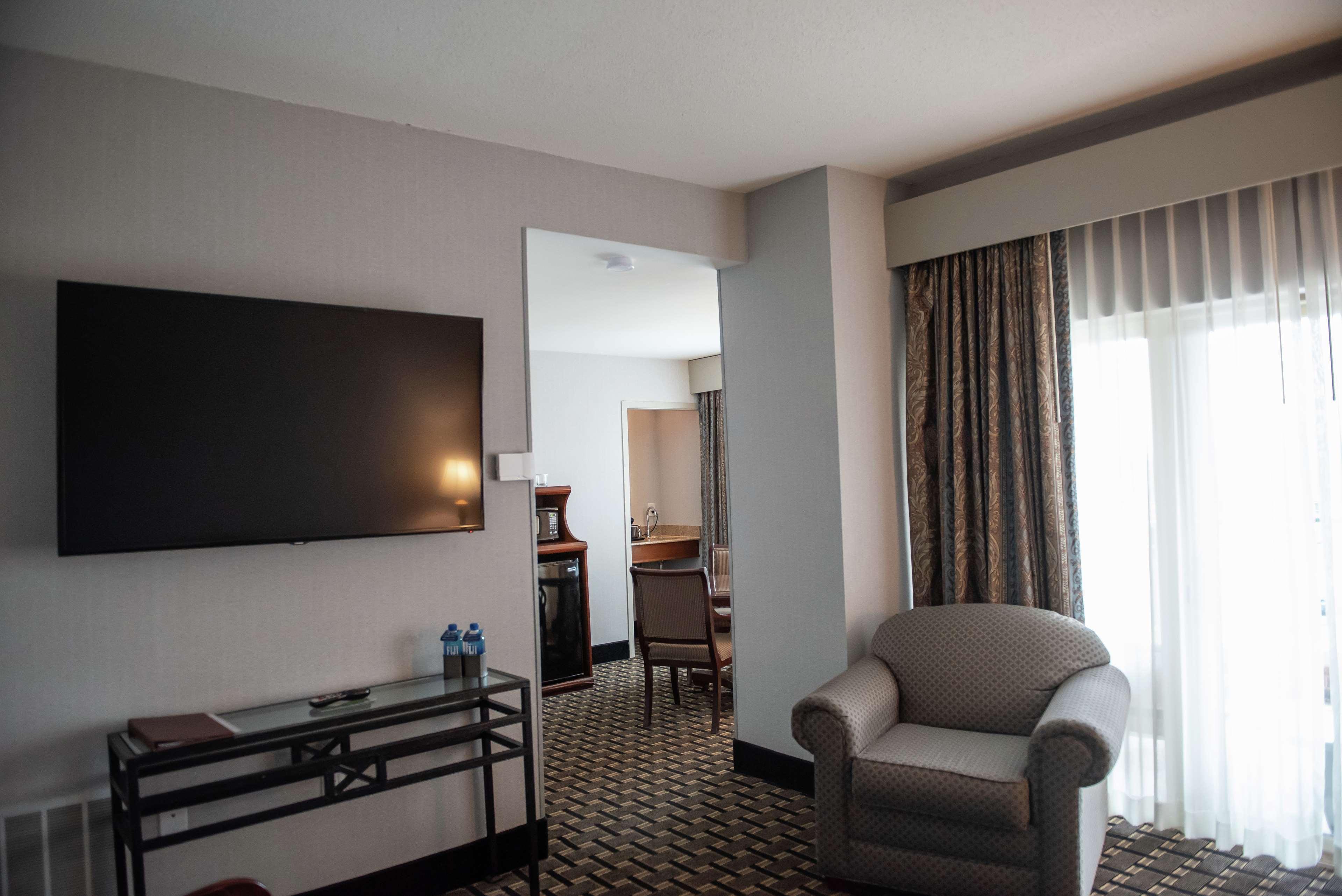 Inn At The Colonnade Baltimore - A Doubletree By Hilton Hotel Екстериор снимка