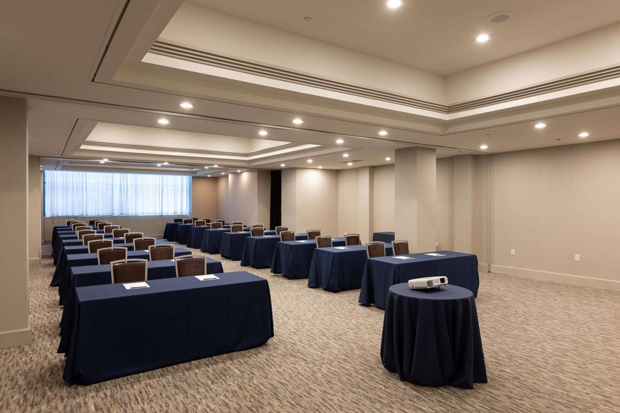 Inn At The Colonnade Baltimore - A Doubletree By Hilton Hotel Екстериор снимка