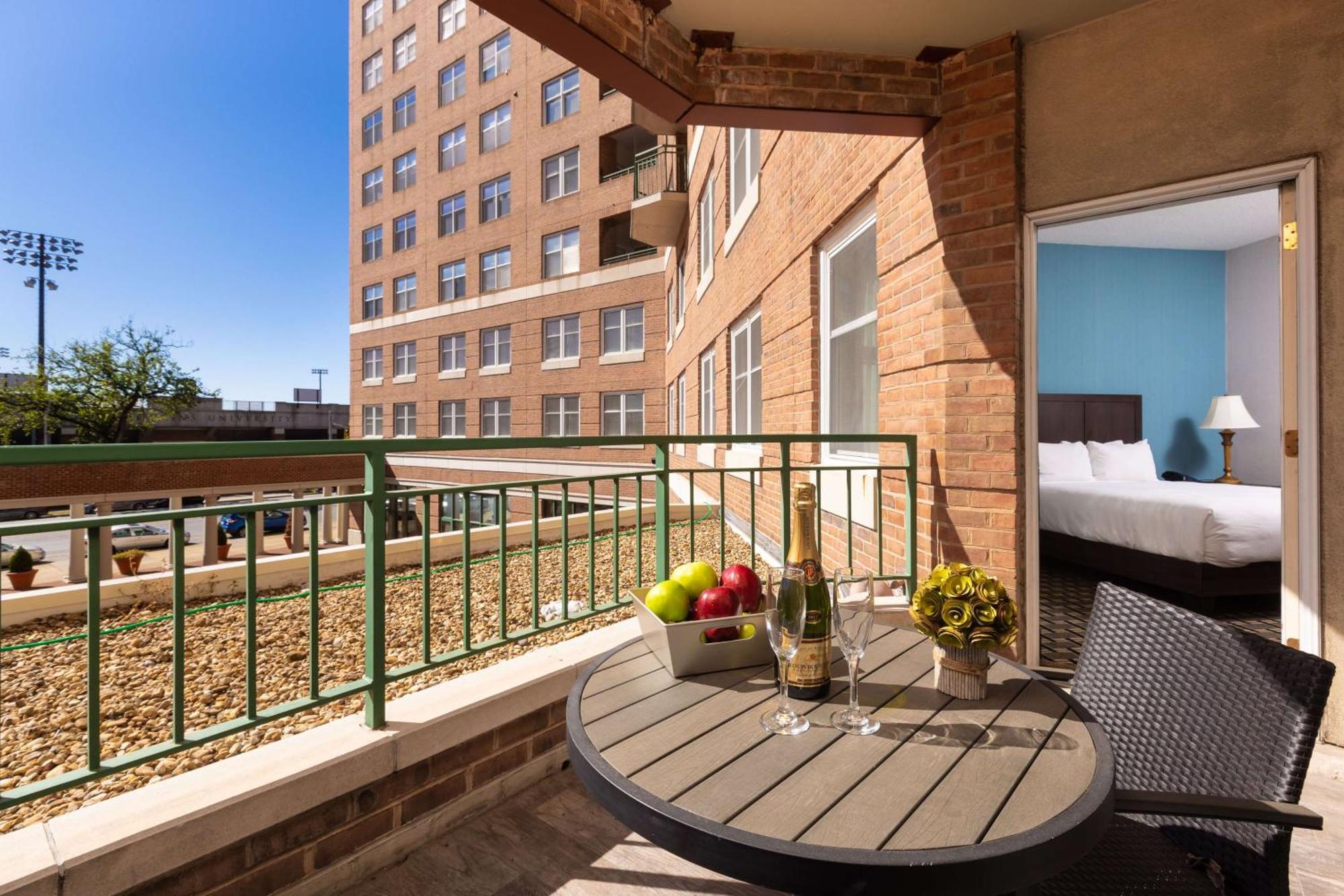 Inn At The Colonnade Baltimore - A Doubletree By Hilton Hotel Екстериор снимка